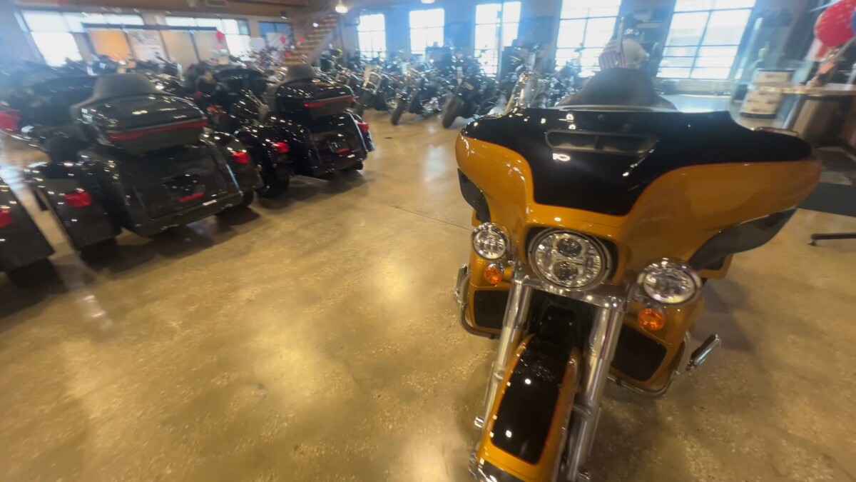 2023 Harley-Davidson Tri Glide Ultra FLHTCUTG - Photo 7