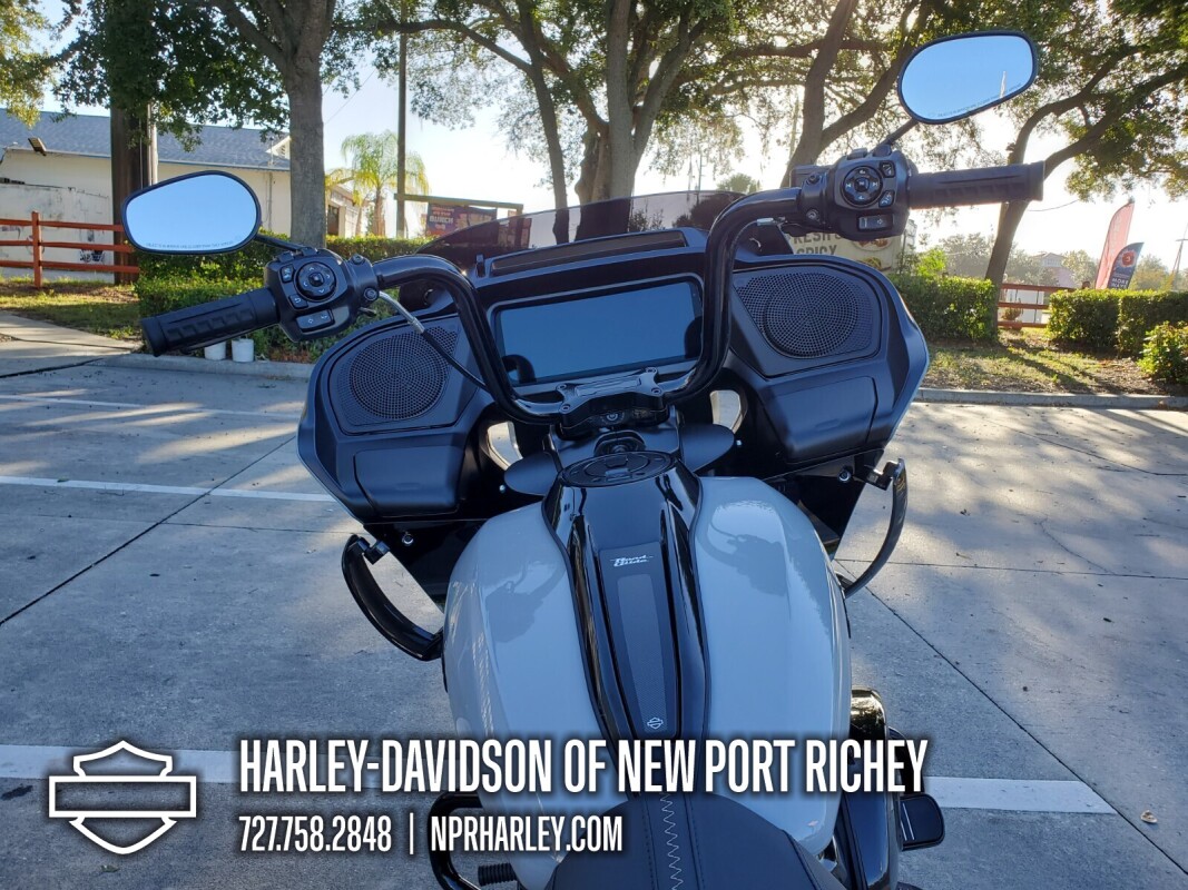 2025 Harley-Davidson Road Glide - Photo 9
