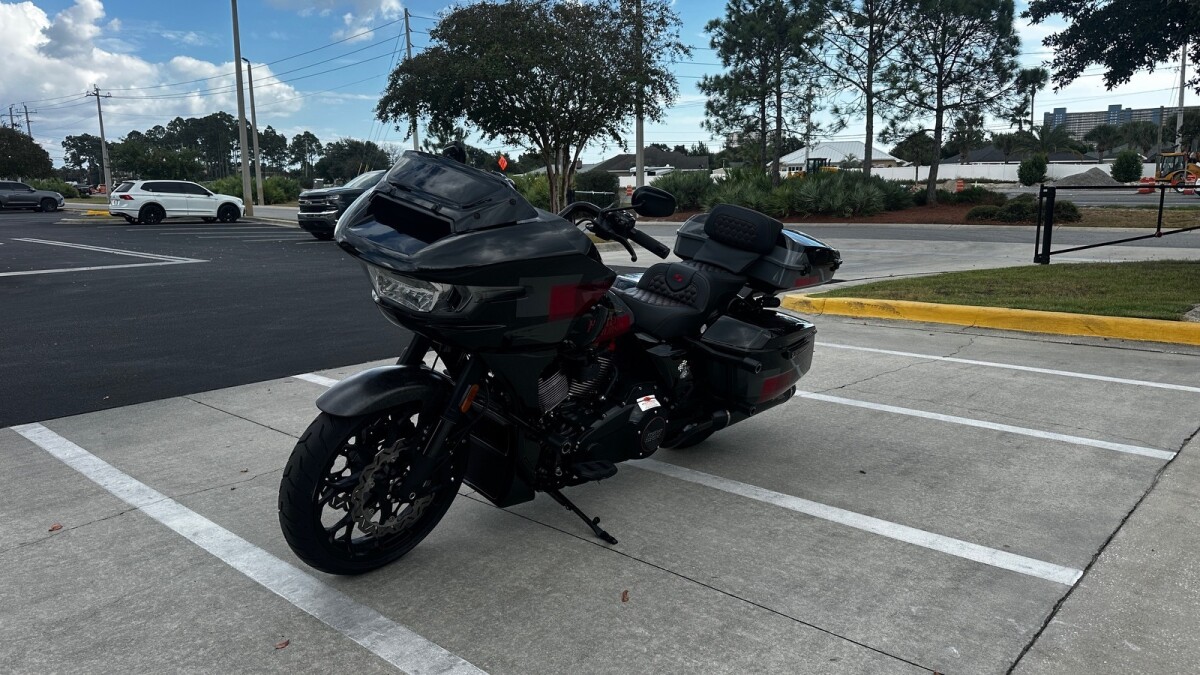2025 Harley-Davidson CVO Road Glide ST - Photo 6