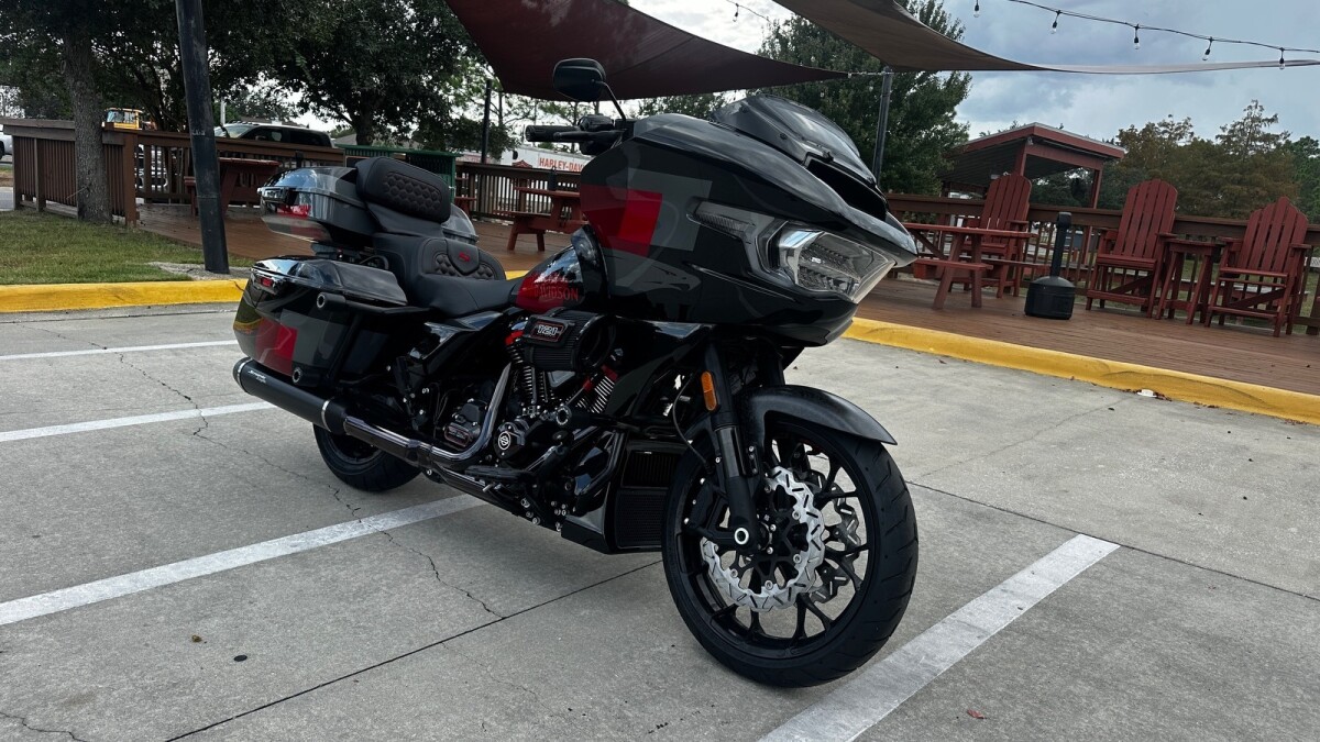 2025 Harley-Davidson CVO Road Glide ST - Photo 8