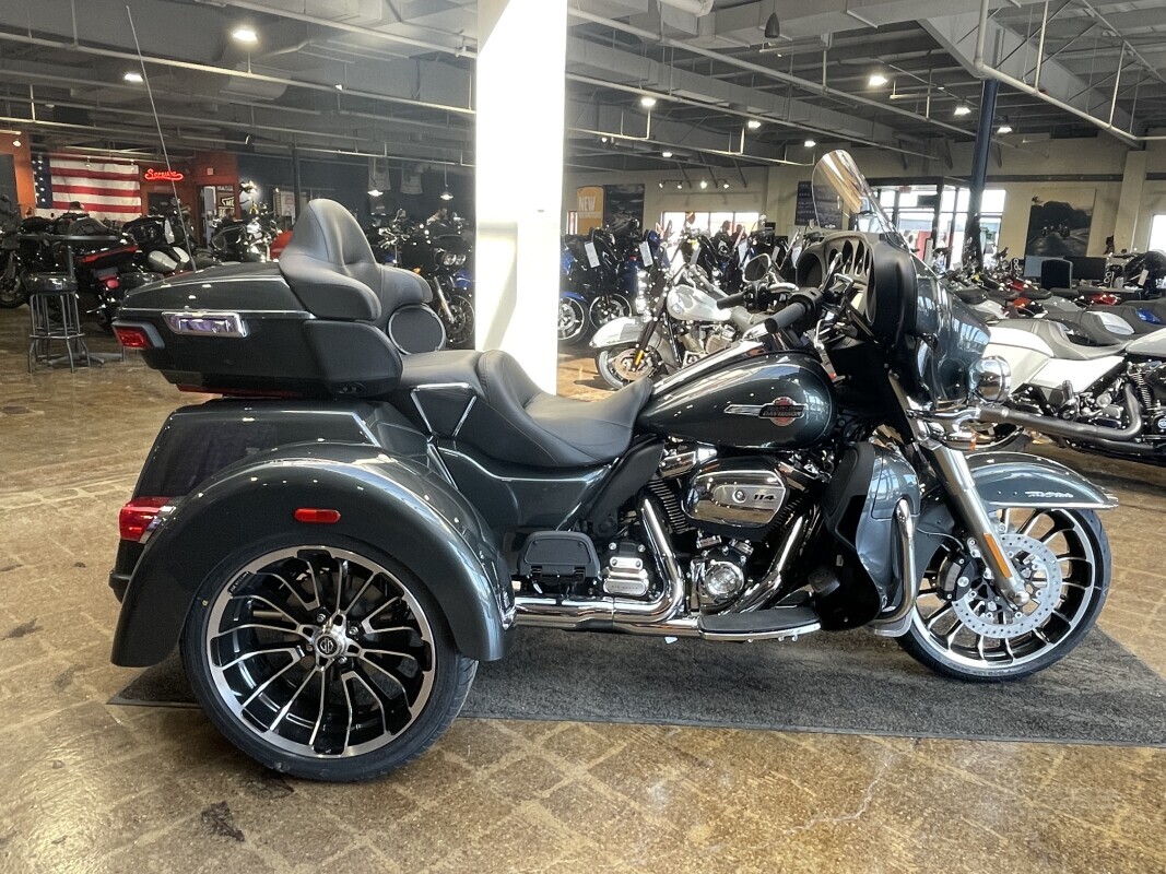 Harley-Davidson Tri Glide Ultra 2025 FLHTCUTG IRN HRSE MT/BLK - Photo 5