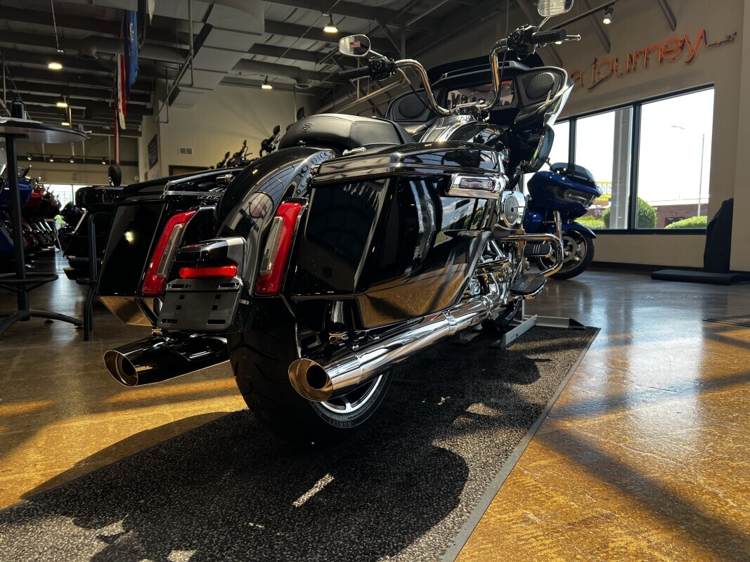 Harley-Davidson Road Glide 2025 FLTRX VIVID BLACK - Photo 8