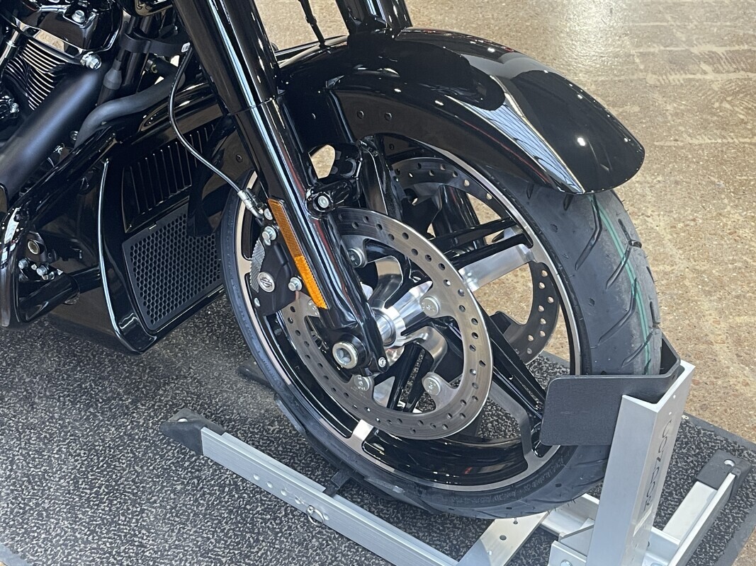 Harley-Davidson Road Glide 2025 FLTRX VIVID BLACK - Photo 2