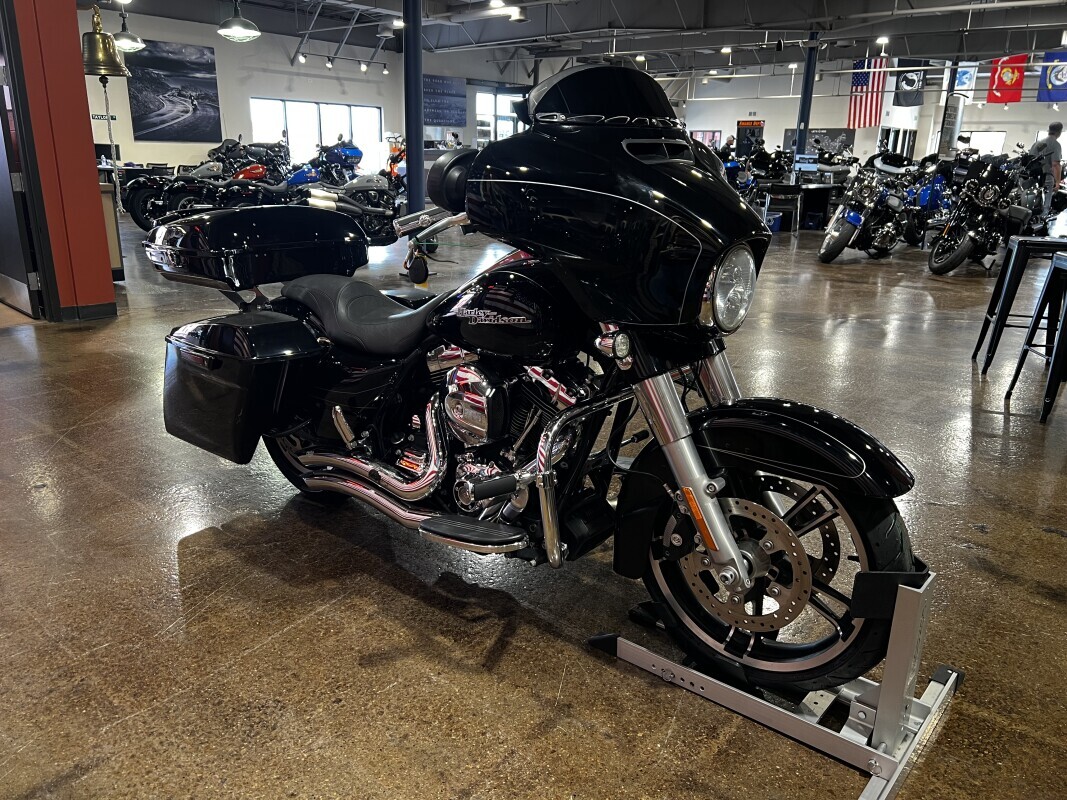 Harley-Davidson Street Glide Special 2016 FLHXS BLACK - Photo 2