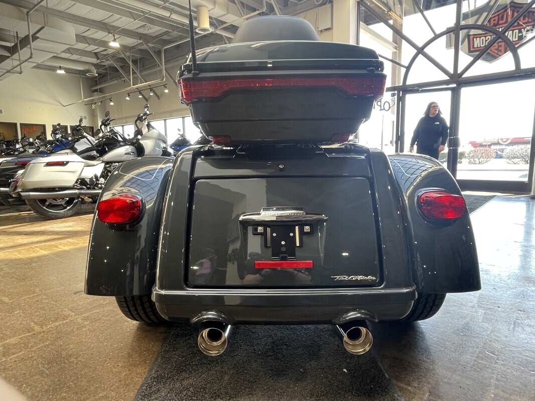 Harley-Davidson Tri Glide Ultra 2025 FLHTCUTG IRN HRSE MT/BLK - Photo 8