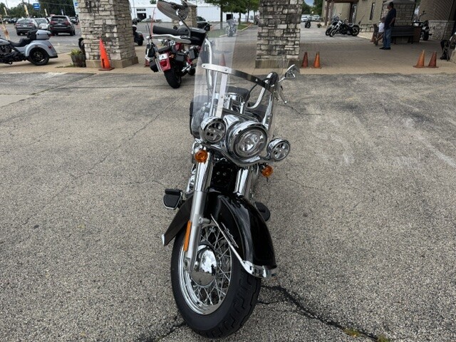 Harley-Davidson Heritage Classic 114 2024 FLHCS BLACK - Photo 5