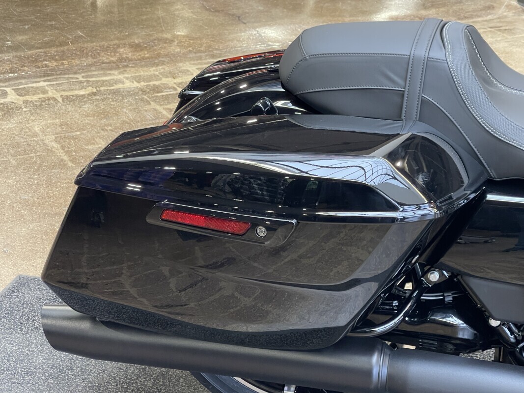 Harley-Davidson Road Glide 2025 FLTRX VIVID BLACK - Photo 5