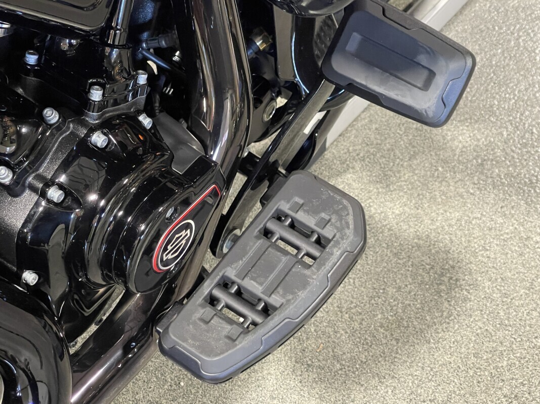 Harley-Davidson CVO Road Glide ST 2025 FLTRXSTSE RALLY RED - Photo 4