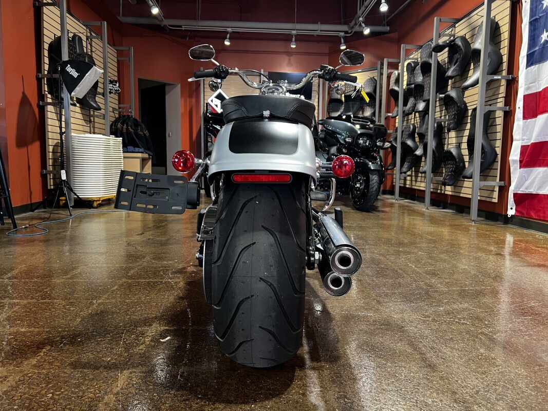 Harley-Davidson Fat Boy 114 2020 FLFBS SILVER/BLACK - Photo 9