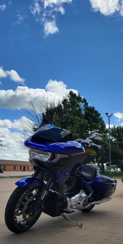 Harley-Davidson CVO Road Glide 2025 FLTRXSE BLUE STREAK - Photo 4