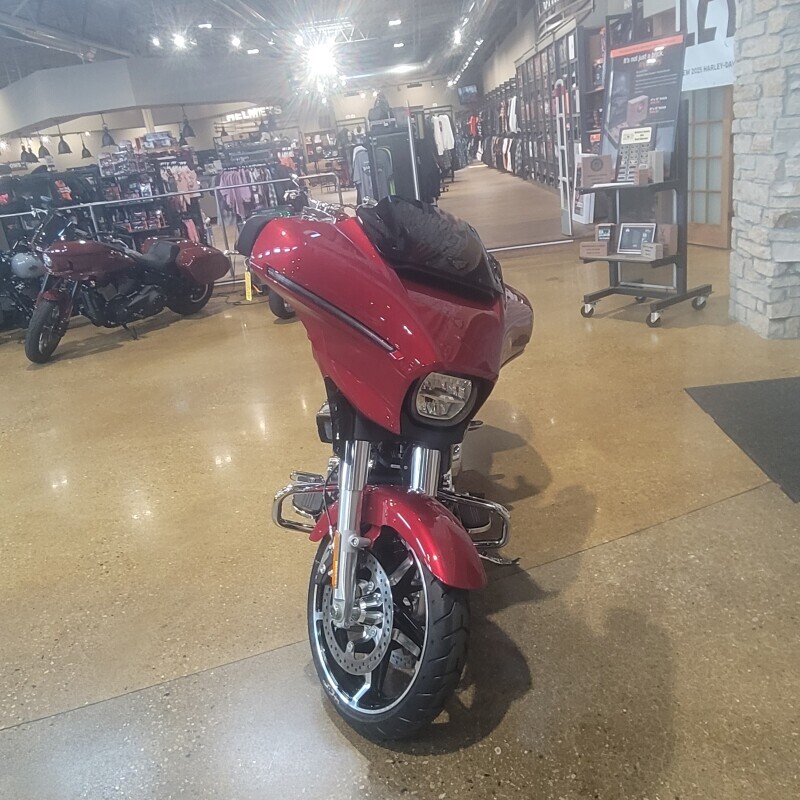 Harley-Davidson Street Glide 2025 FLHX BRILLIANT RED - Photo 2