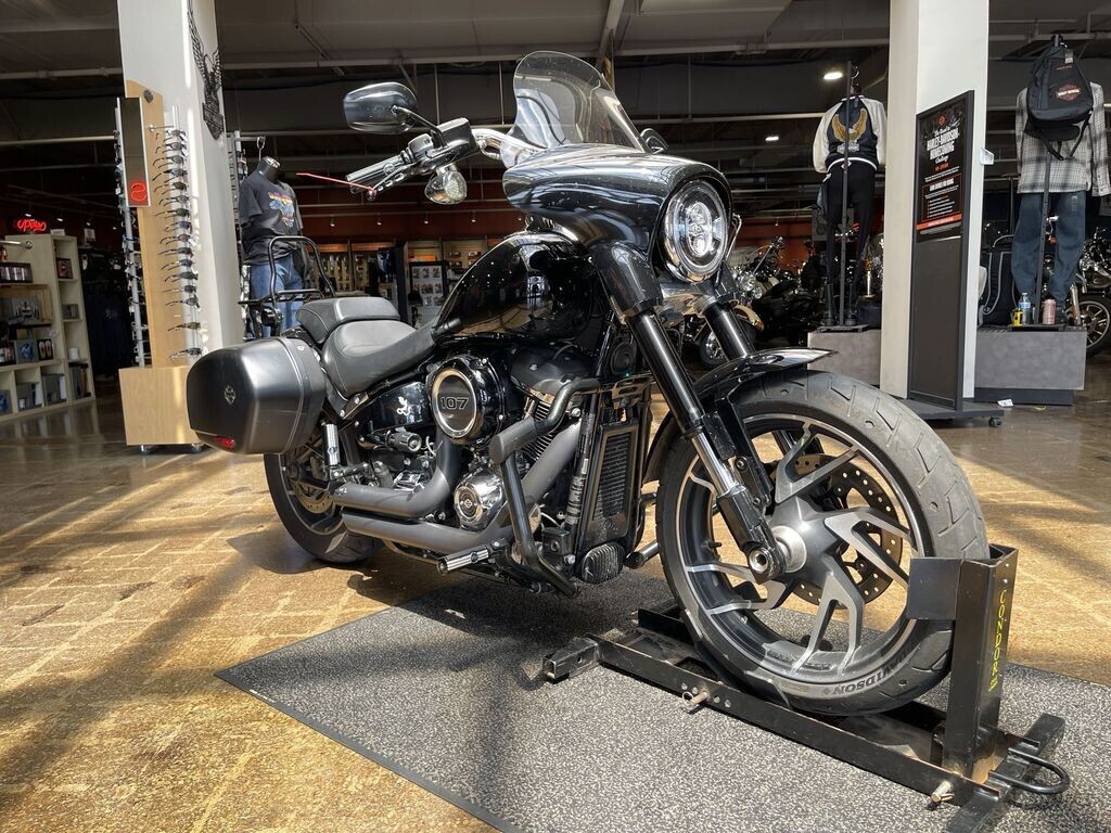 Harley-Davidson Sport Glide 2018 FLSB BLACK