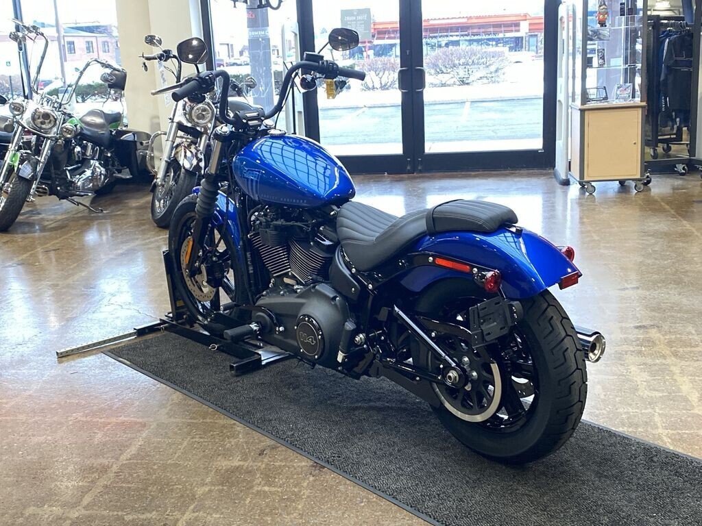 Harley-Davidson Street Bob 114 2024 FXBBS BLUE BURST - Photo 10