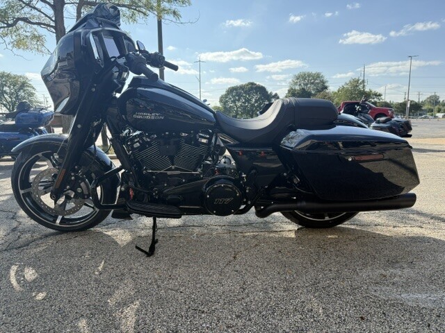 Harley-Davidson Street Glide 2025 FLHX VIVID BLACK - Photo 4