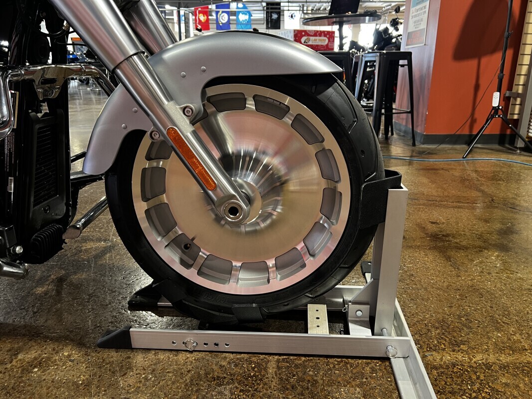 Harley-Davidson Fat Boy 114 2020 FLFBS SILVER/BLACK - Photo 3