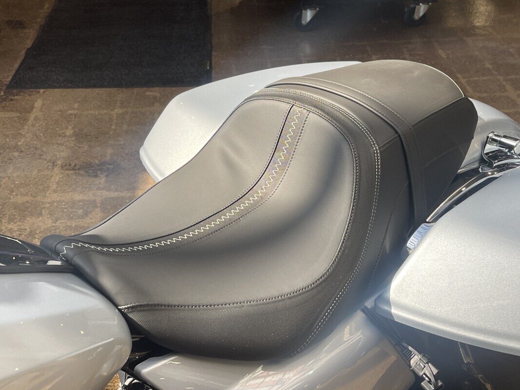 Harley-Davidson Road Glide 2025 FLTRX ATLAS SLV MTLIC - Photo 10