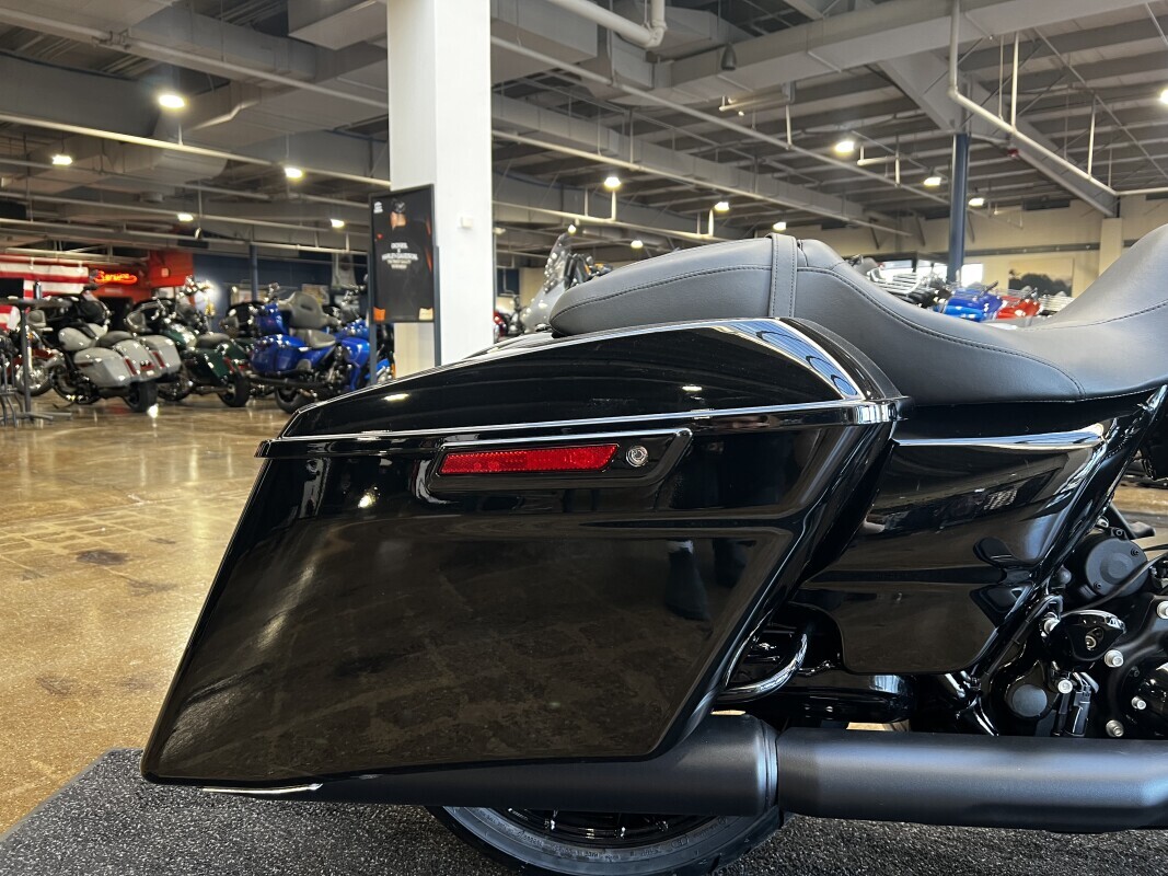 Harley-Davidson Road King Special 2025 FLHRXS VIVID BLACK - Photo 6