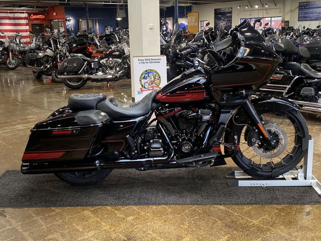 Harley-Davidson CVO Road Glide 2021 FLTRXSE BLACK HOLE - Photo 5