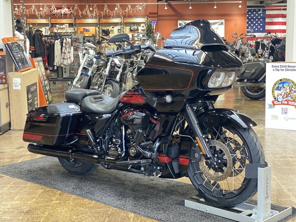 Harley-Davidson CVO Road Glide 2021 FLTRXSE BLACK HOLE
