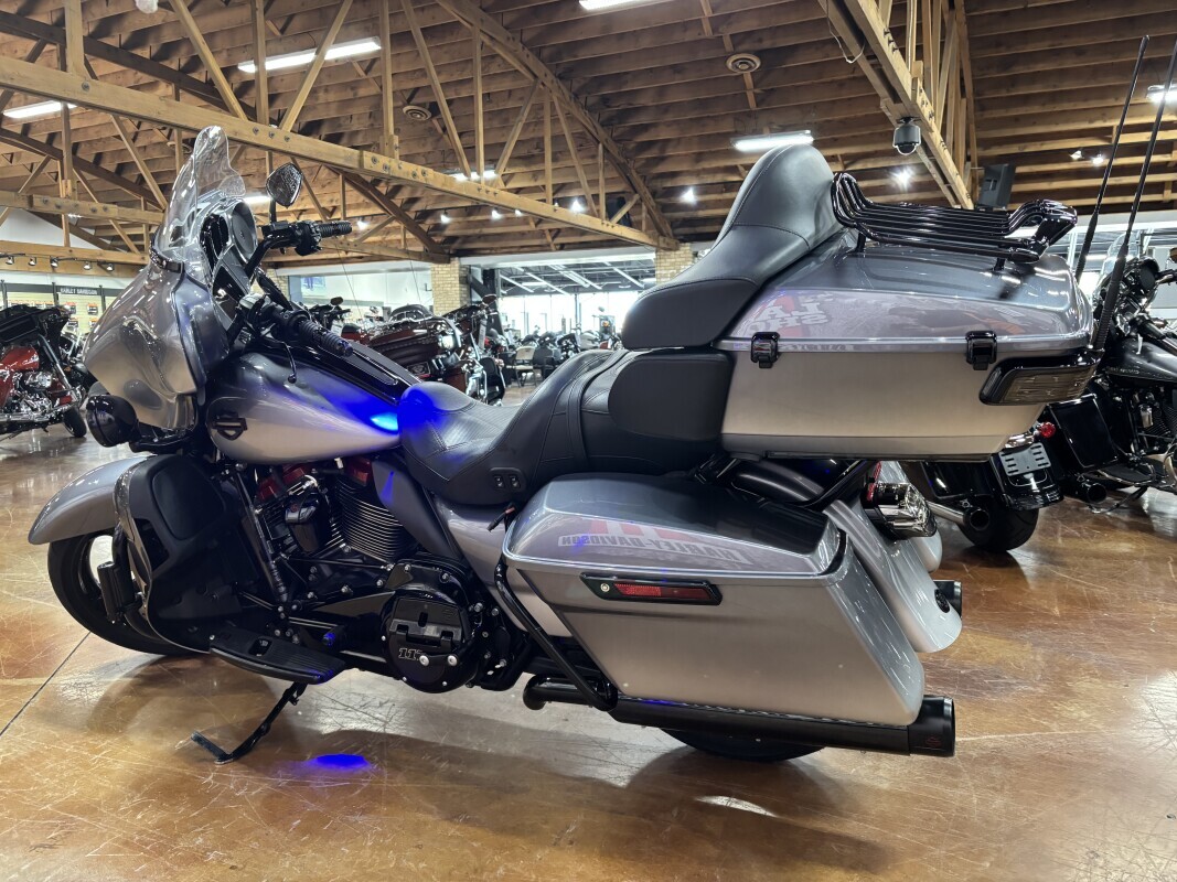 Harley-Davidson CVO Limited 2019 FLHTKSE GRAY - Photo 7