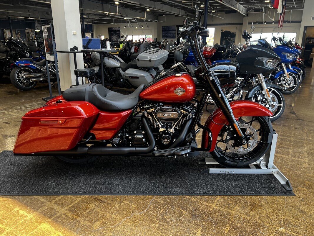 Harley-Davidson Road King Special 2025 FLHRXS WHISKEY FIRE - Photo 5