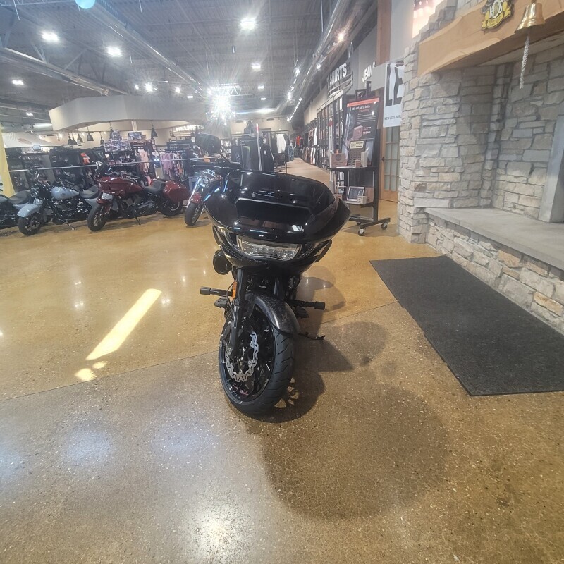 Harley-Davidson CVO Road Glide ST 2025 FLTRXSTSE HOT LAP - Photo 2