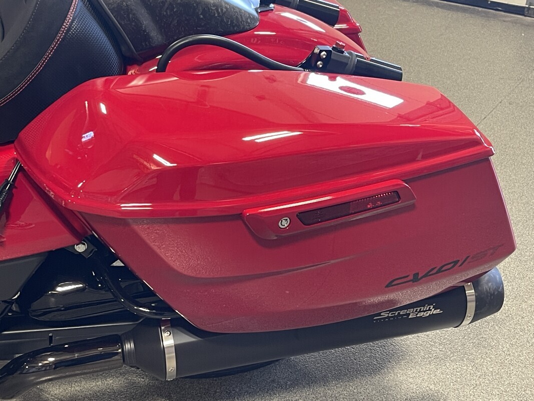 Harley-Davidson CVO Road Glide ST 2025 FLTRXSTSE RALLY RED - Photo 10