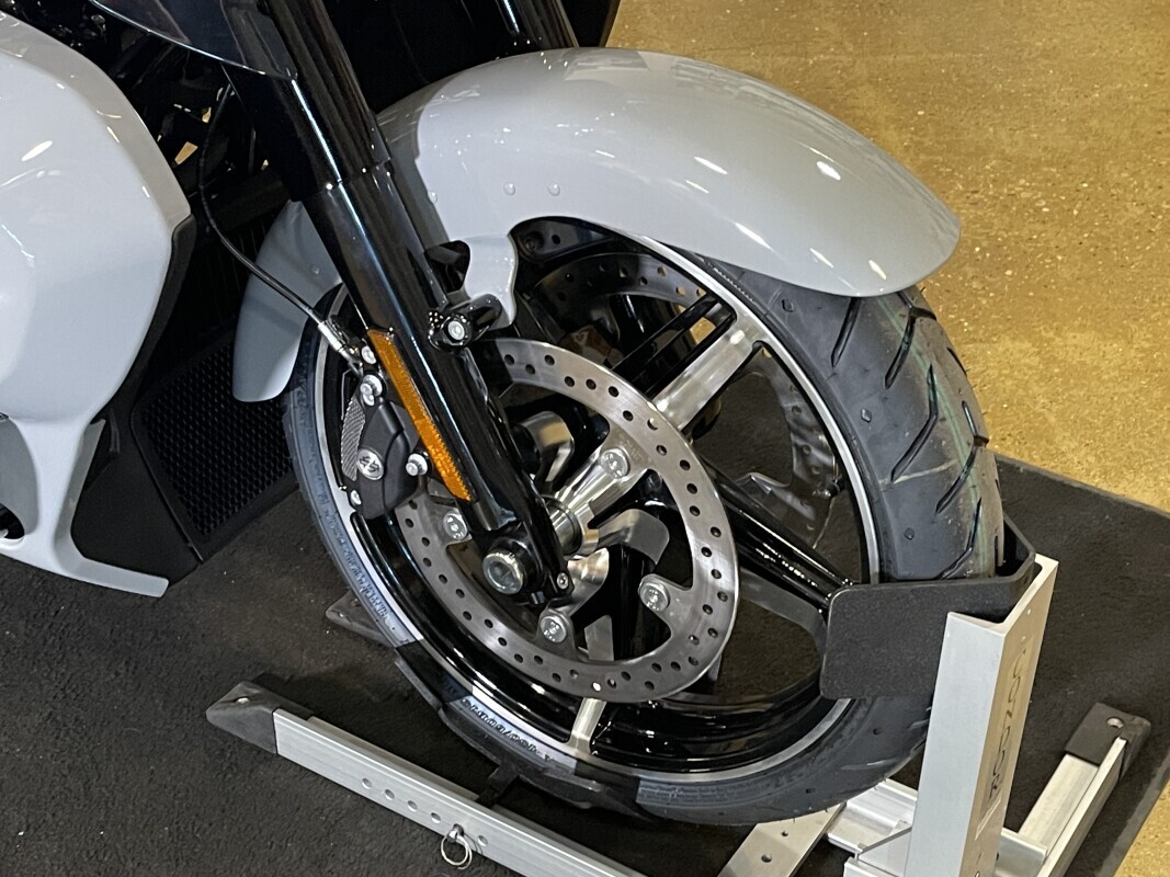 Harley-Davidson Street Glide Ultra 2025 FLHXU BILLIARD GRAY - Photo 2