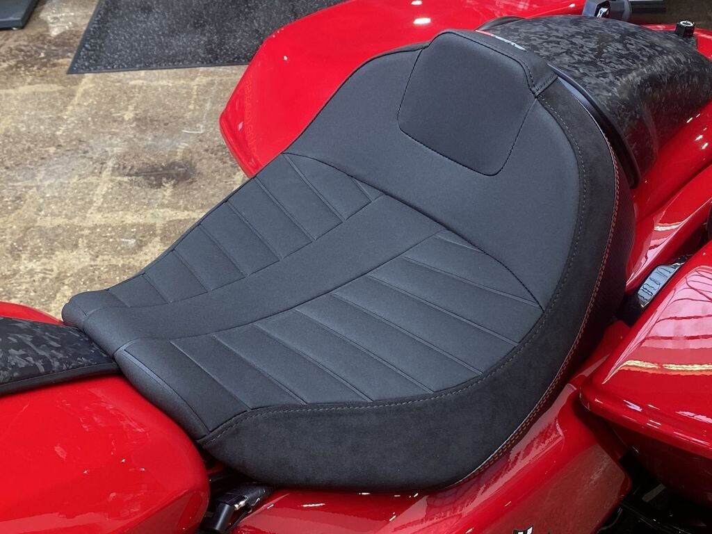 Harley-Davidson CVO Road Glide ST 2025 FLTRXSTSE RALLY RED - Photo 10