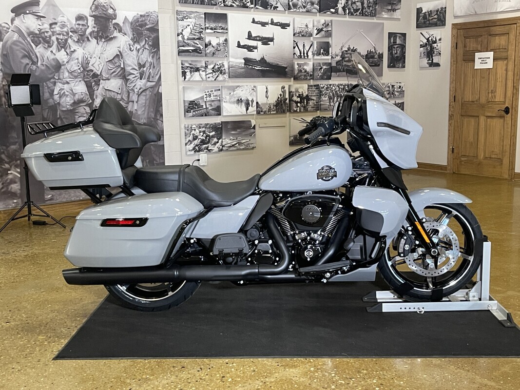 Harley-Davidson Street Glide Ultra 2025 FLHXU BILLIARD GRAY - Photo 5