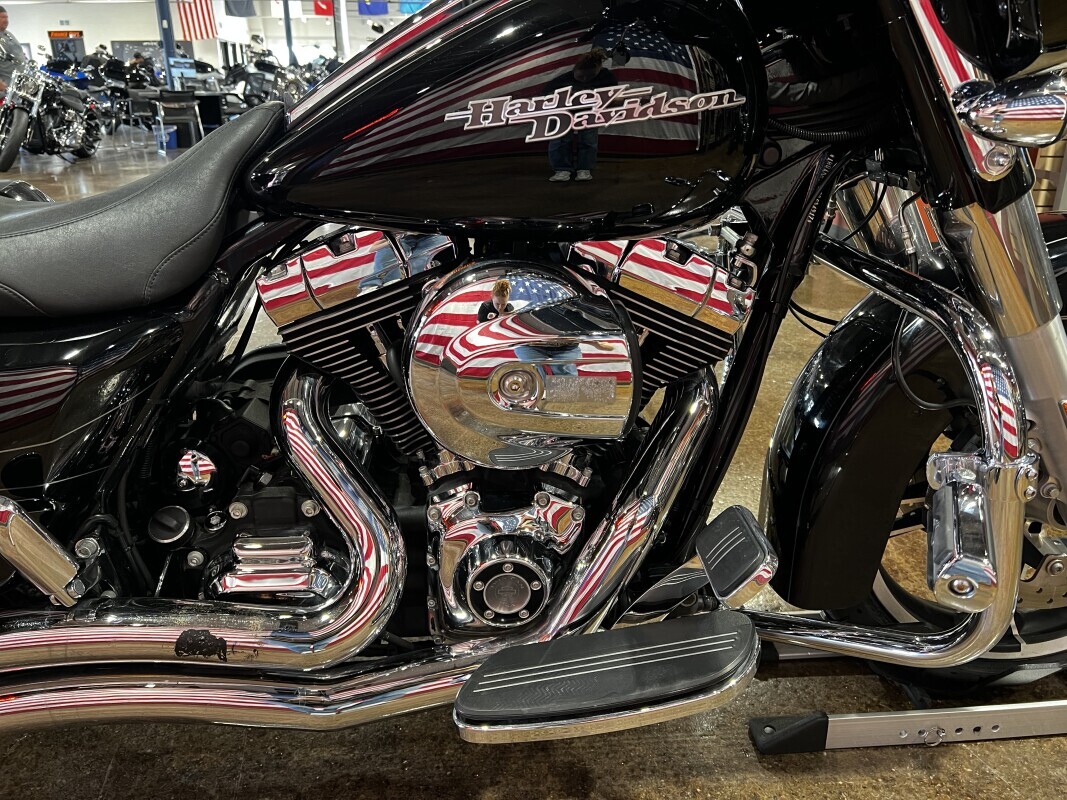 Harley-Davidson Street Glide Special 2016 FLHXS BLACK - Photo 4
