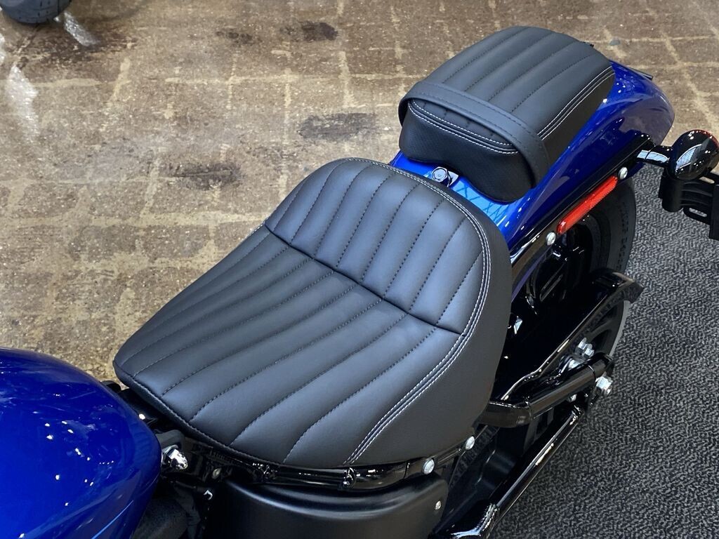 Harley-Davidson Street Bob 114 2024 FXBBS BLUE BURST - Photo 9