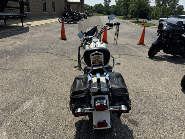 Harley-Davidson Heritage Softail Classic 2000 FLSTC WHITE - Photo 3