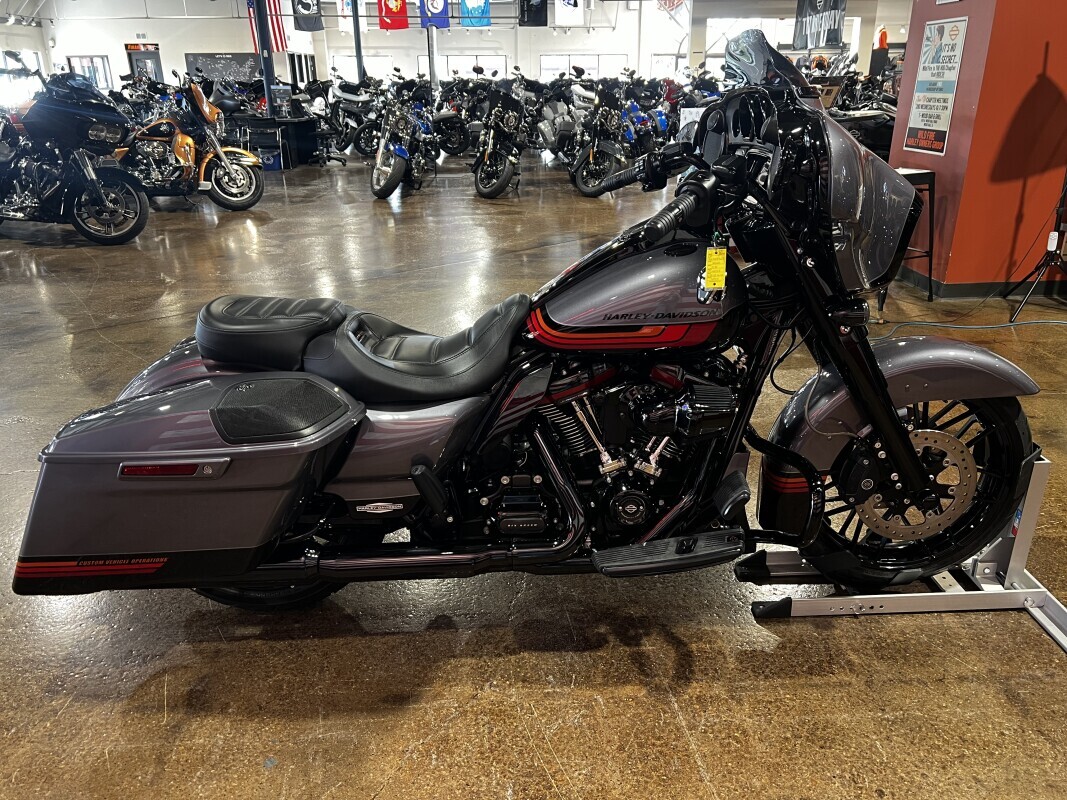 Harley-Davidson CVO Street Glide 2020 FLHXSE GRAY