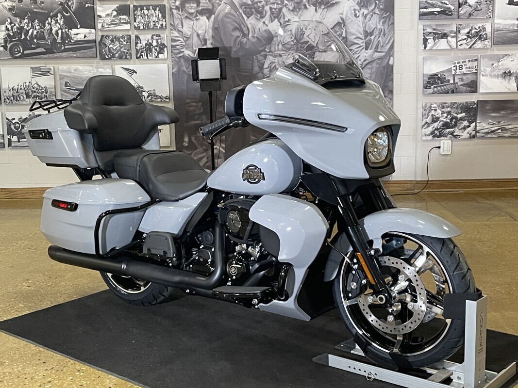 Harley-Davidson Street Glide Ultra 2025 FLHXU BILLIARD GRAY