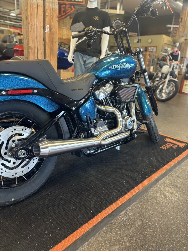 Harley-Davidson Street Bob 2025 FXBB VIVID BLACK - Photo 4