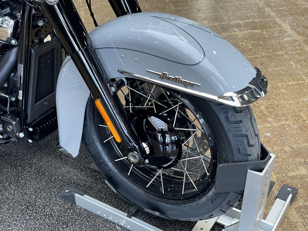 Harley-Davidson Heritage Classic 2025 FLHC BILLIARD GRAY - Photo 2