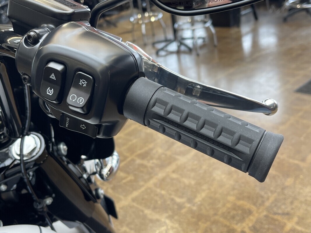 Harley-Davidson Heritage Classic 2025 FLHC WHITE ONYX PRL - Photo 3