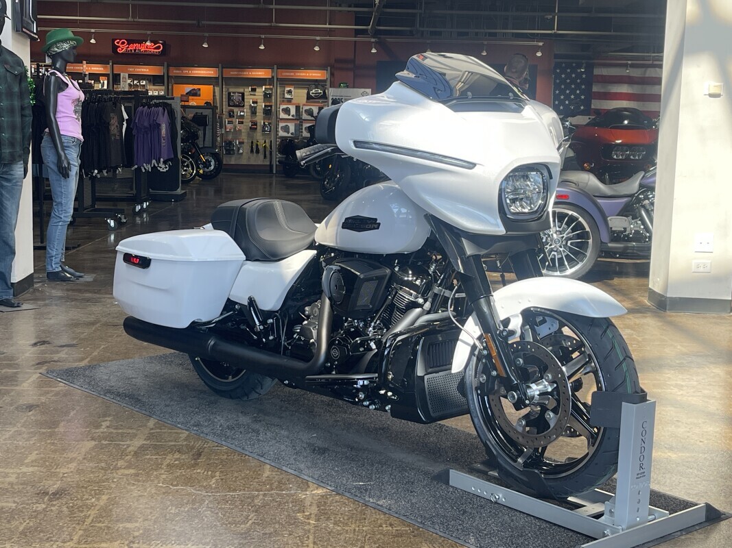 FLHX 2000 Street Glide