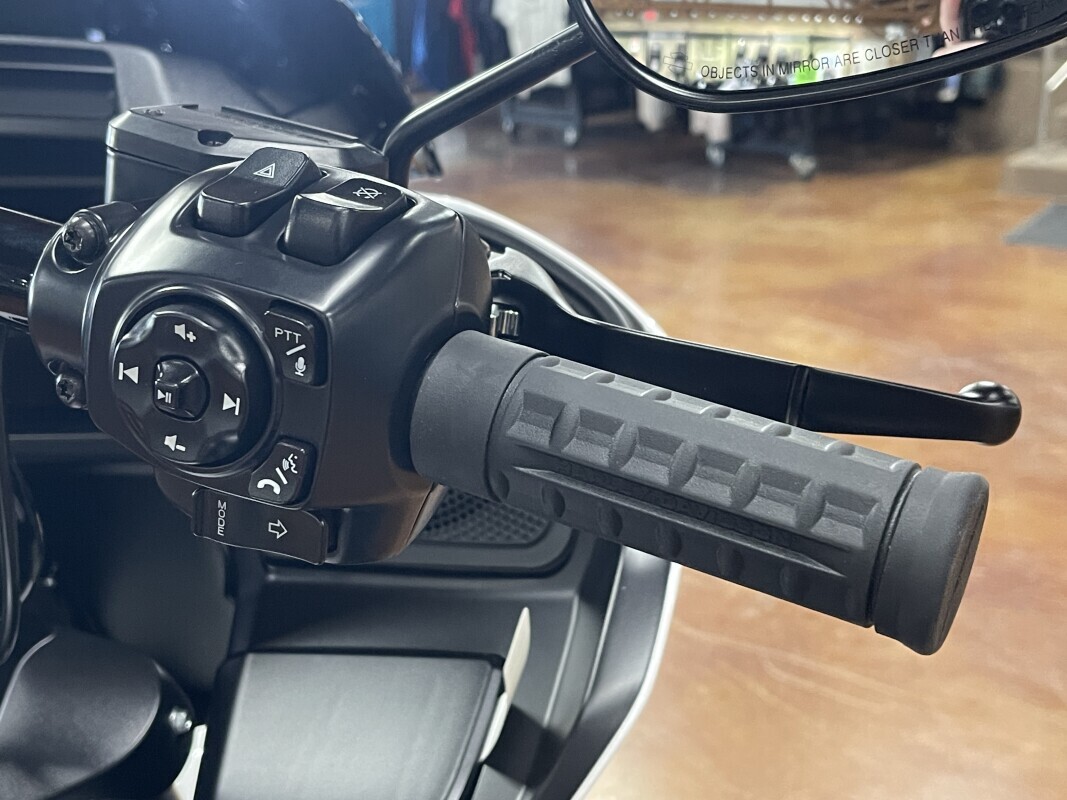 Harley-Davidson Road Glide 2025 FLTRX WHITE ONYX PEARL - Photo 3