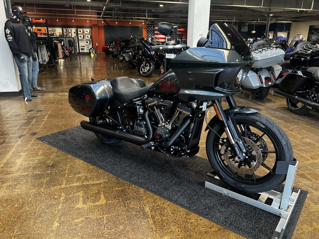 Harley-Davidson Low Rider ST 2025 FXLRST IRON HORSE