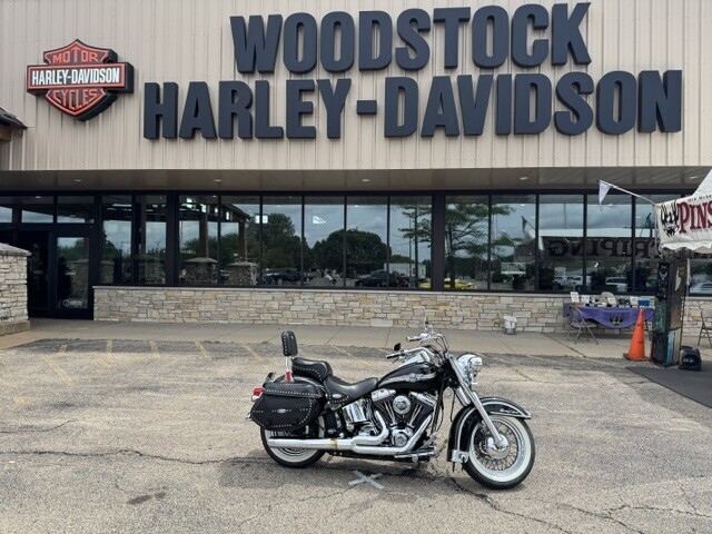 Harley-Davidson Heritage Softail Classic 2003 FLSTCI BLACK