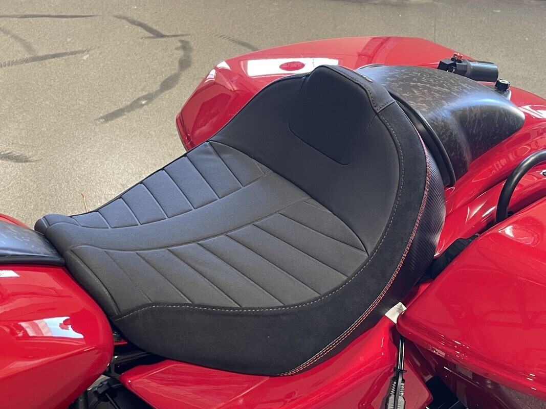 Harley-Davidson CVO Road Glide ST 2025 FLTRXSTSE RALLY RED - Photo 8