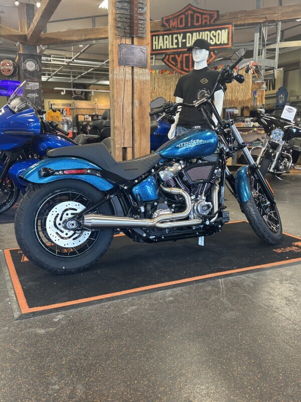 Harley-Davidson Street Bob 2025 FXBB VIVID BLACK - Photo 3