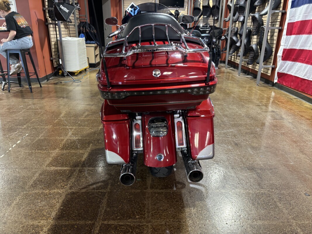 Harley-Davidson CVO Road Glide Ultra 2016 FLTRUSE RUBY RED/PALLADIUM - Photo 10