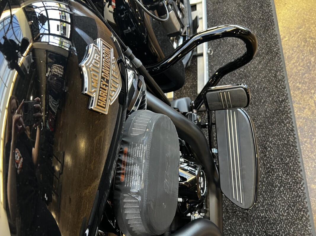 Harley-Davidson Road King Special 2025 FLHRXS VIVID BLACK - Photo 4