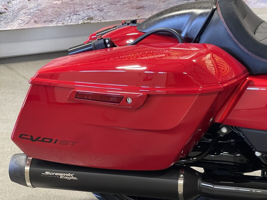Harley-Davidson CVO Road Glide ST 2025 FLTRXSTSE RALLY RED - Photo 6
