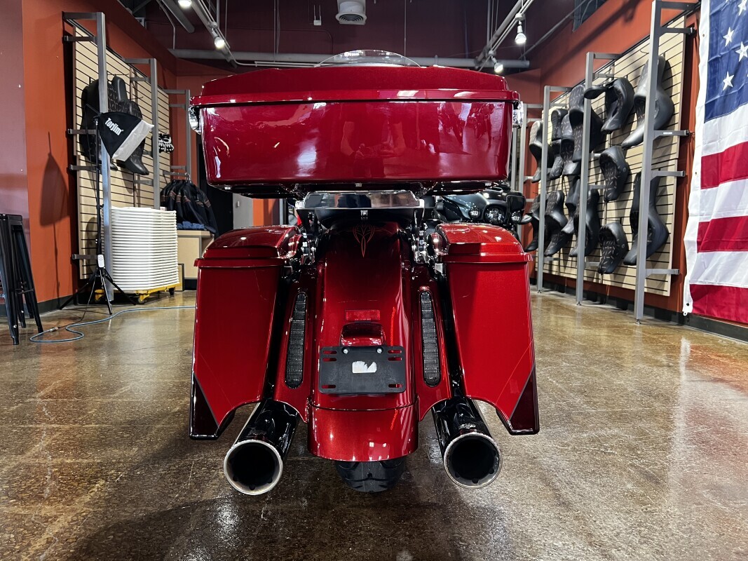 Harley-Davidson CVO Street Glide 2012 FLHXSE RED - Photo 10