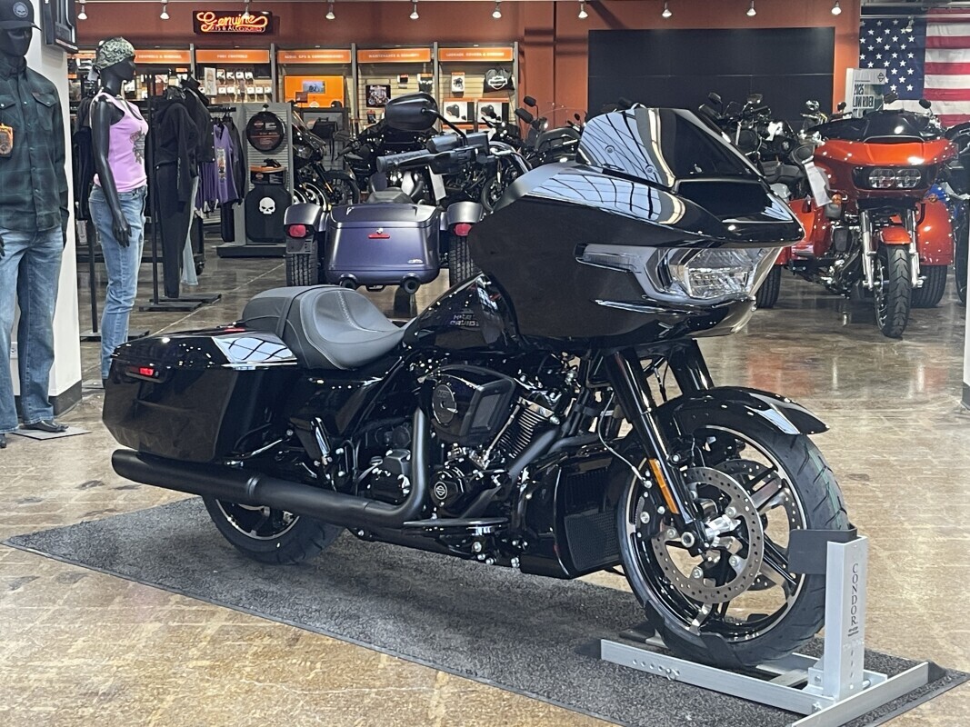 Harley-Davidson Road Glide 2025 FLTRX VIVID BLACK