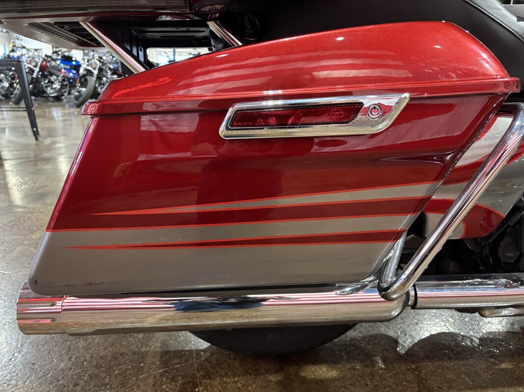 Harley-Davidson CVO Road Glide Ultra 2016 FLTRUSE RUBY RED/PALLADIUM - Photo 7